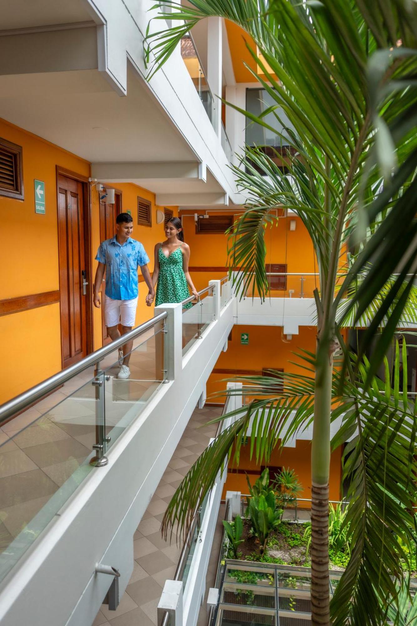 Victoria Regia Hotel Iquitos Exterior foto